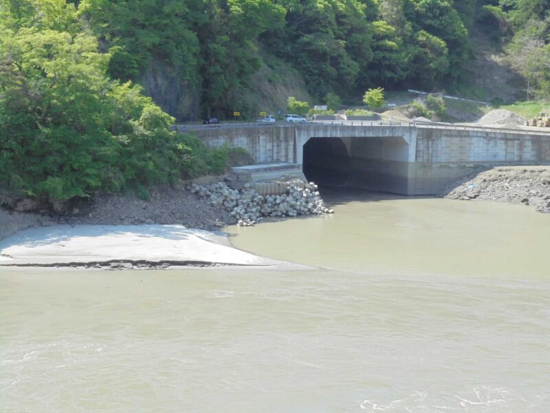 長野県長野建設事務所発注 令和2年度 2災公共土木施設災害復日・県単河川改修 (補正) 合冊工事 長野市久米路橋下