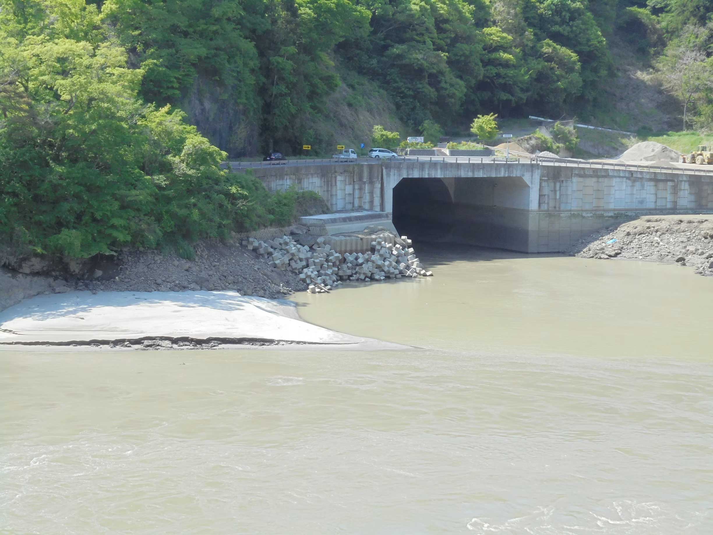 長野県長野建設事務所発注 令和2年度 2災公共土木施設災害復日・県単河川改修 (補正) 合冊工事 長野市久米路橋下